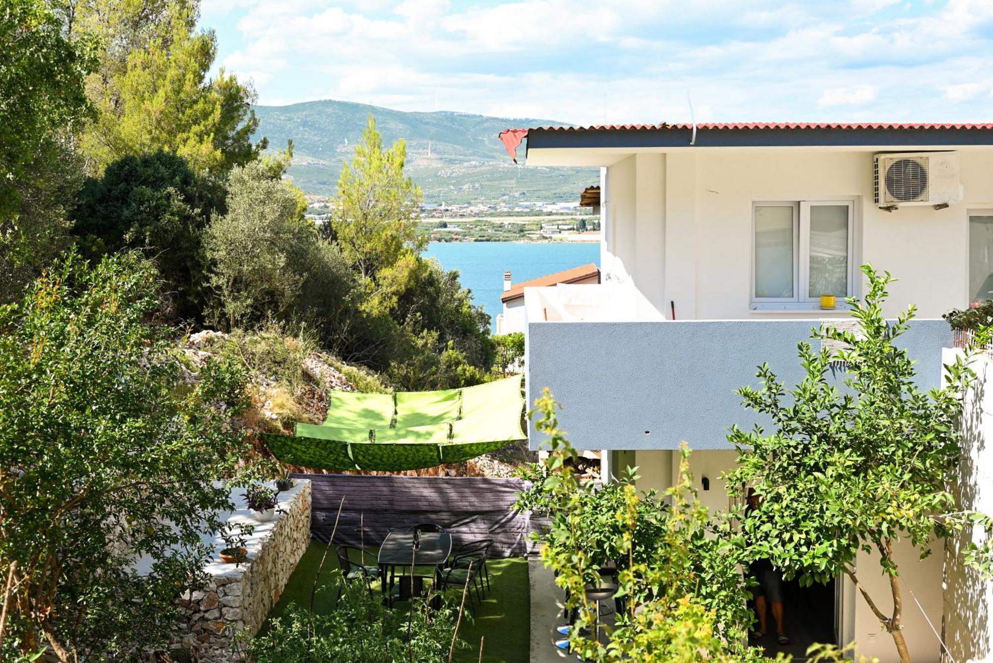 New,Close To The Beach Apartment With Domestic Olive Oil And Wine Trogir Exterior foto