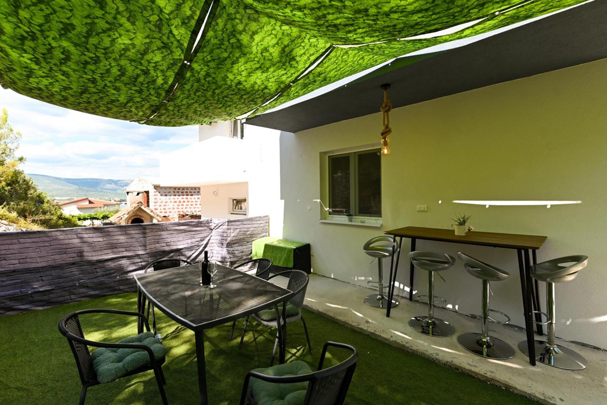 New,Close To The Beach Apartment With Domestic Olive Oil And Wine Trogir Exterior foto