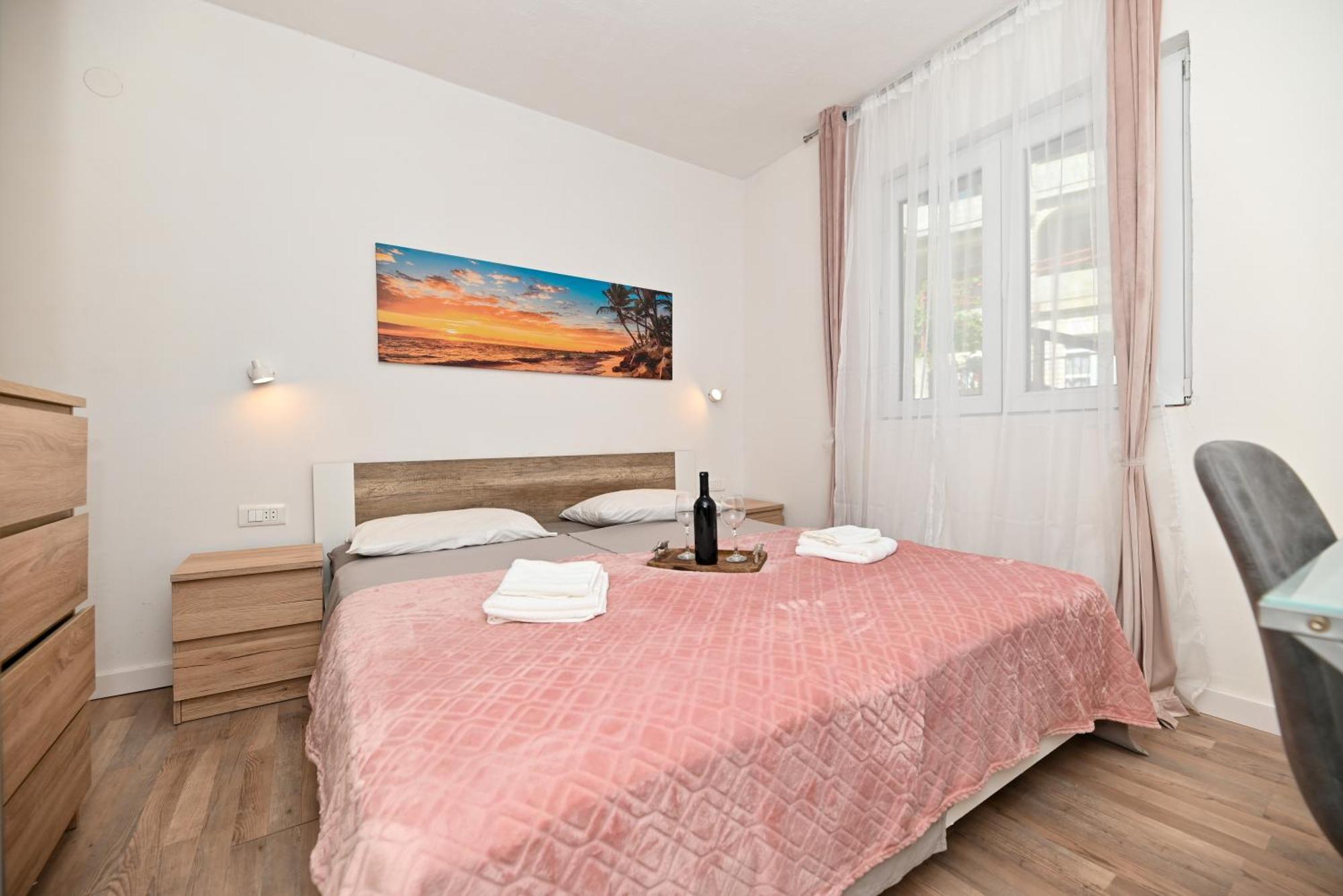 New,Close To The Beach Apartment With Domestic Olive Oil And Wine Trogir Exterior foto